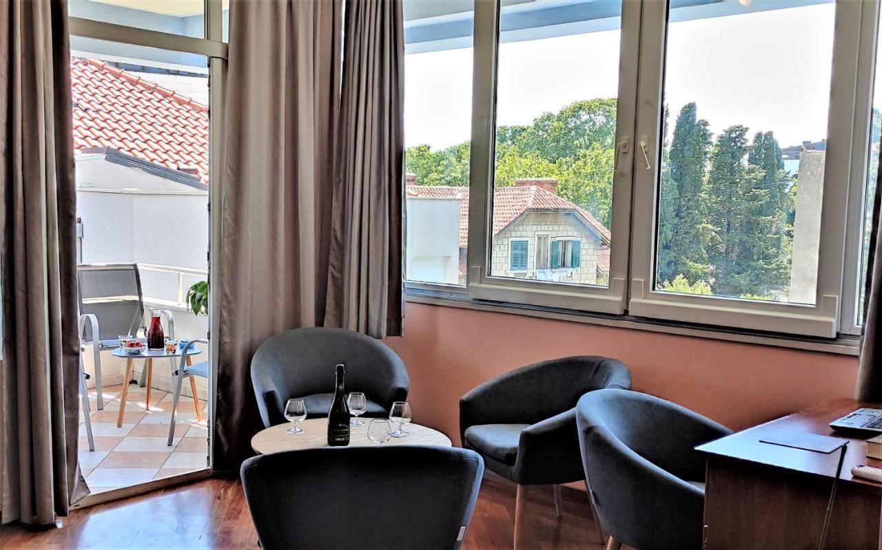 Blue Stella Luxury Apartment سبليت المظهر الخارجي الصورة